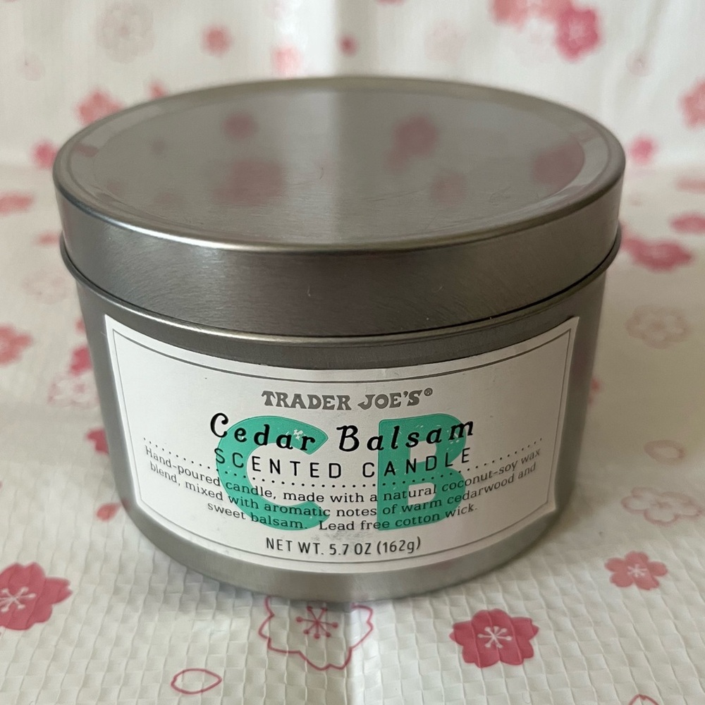 Trader Joe's Cedar Balsam Limited Seasonal Scented Candle 5.7oz (162g)